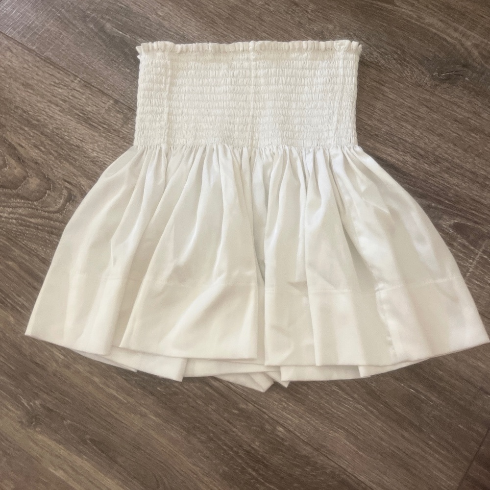 white natural like skort